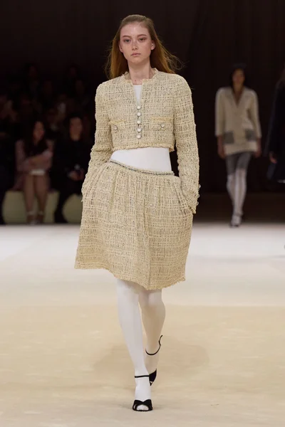 Look 24